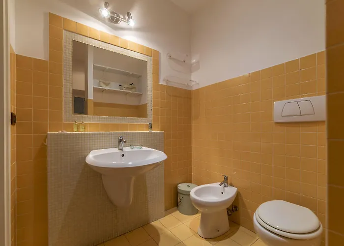 Guesthost - Colosseo Modern Appartamento *